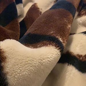 Meet your Posher, Wallace